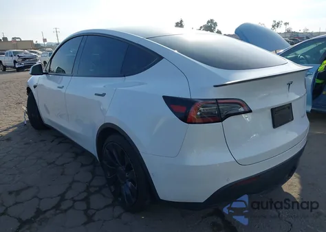 2022 Tesla Model Y Performance Dual Motor All-Wheel Drive from USA, damaged, VIN 7SAYGDEF7NF407652